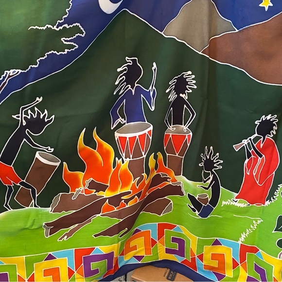 BONNAROO Large Banner/Wall Hanging/Sarong 72”x46” - Picture 3 of 3